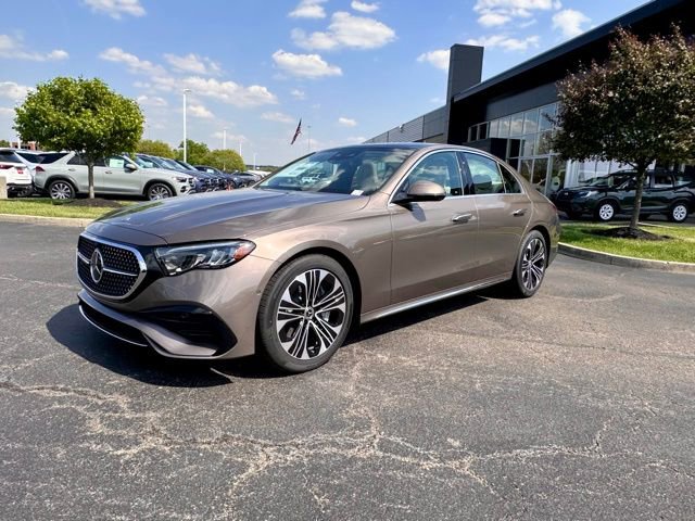 New 2026 Mercedes-Benz E 450 4MATIC Sedan image 4