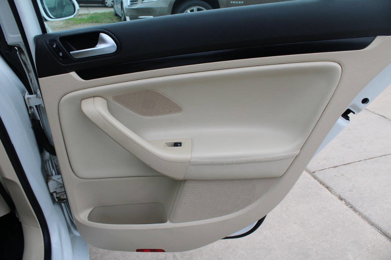 Used 2014 Volkswagen Jetta TDI image 5