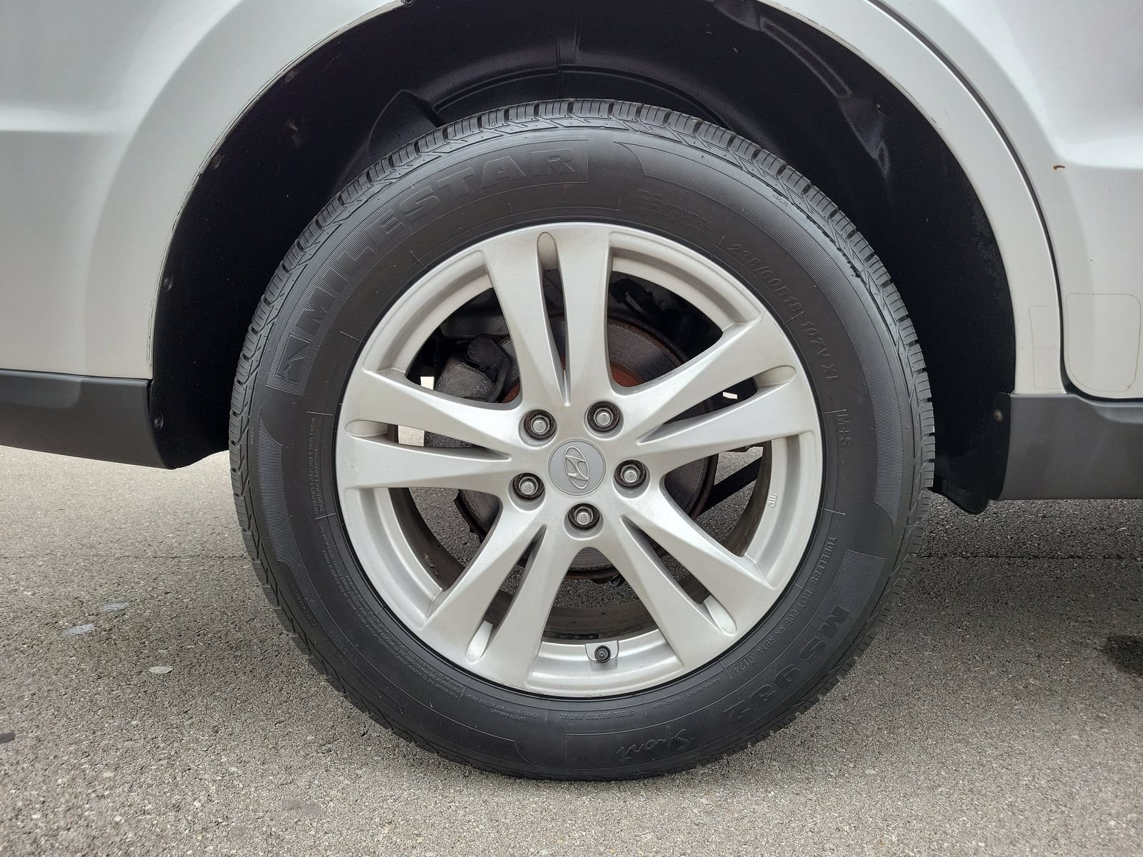Used 2011 Hyundai Santa Fe Limited FWD image 6