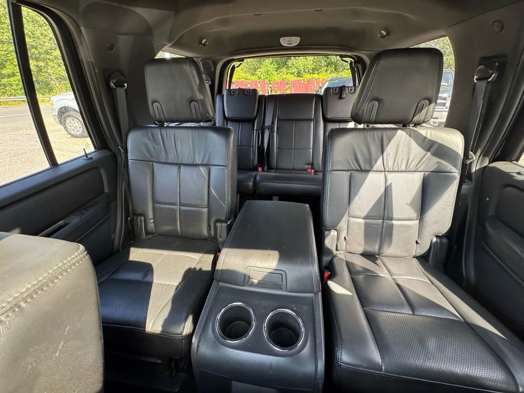 Used 2013 Lincoln Navigator 4WD image 19