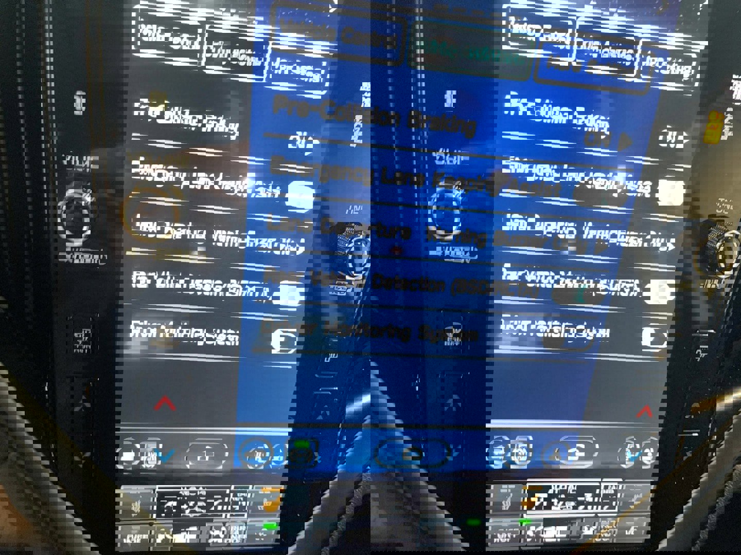 Used 2025 Subaru Ascent Bronze Edition image 6