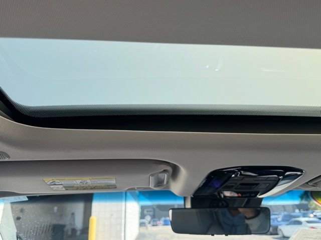 Used 2024 Toyota Venza Limited image 12