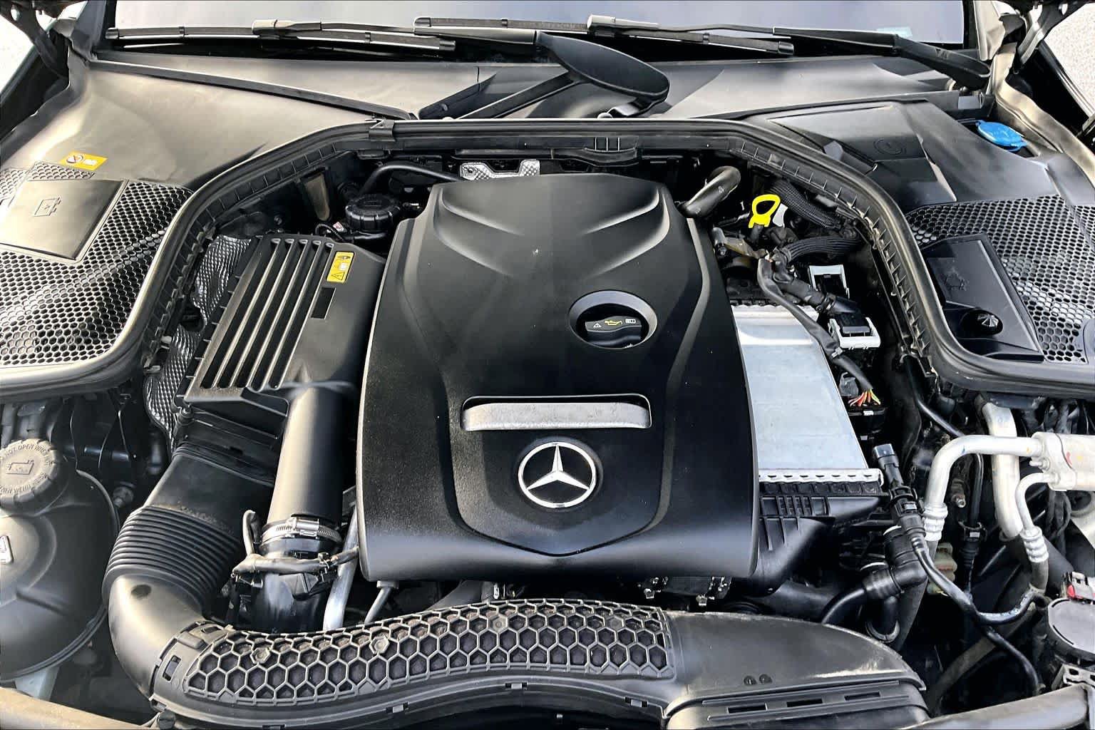 Used 2016 Mercedes-Benz C 300 4MATIC Sedan image 27