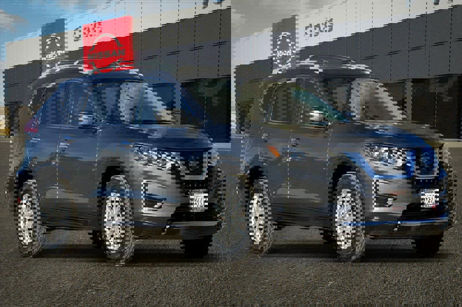 Used 2020 Nissan Rogue SV image 10