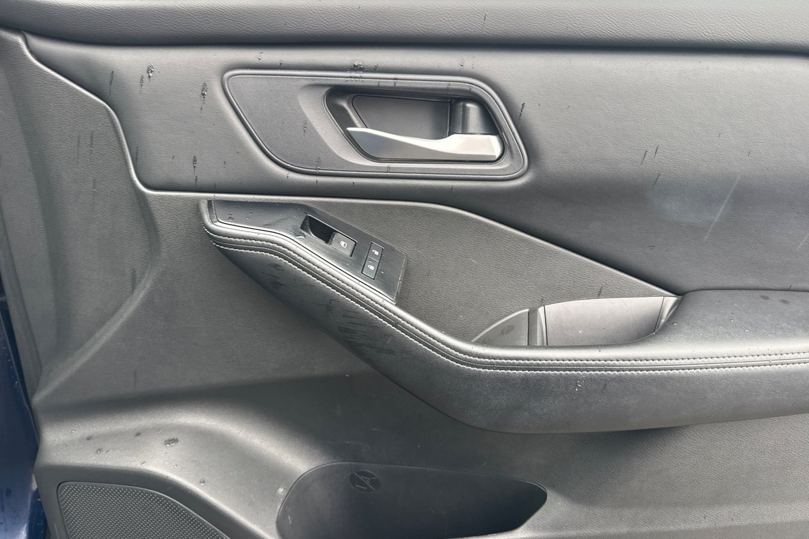 Certified 2024 Nissan Rogue SV FWD image 23
