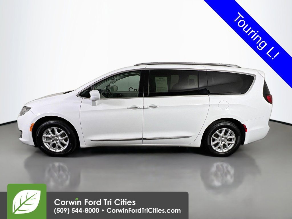 Used 2020 Chrysler Pacifica Touring-L FWD image 6