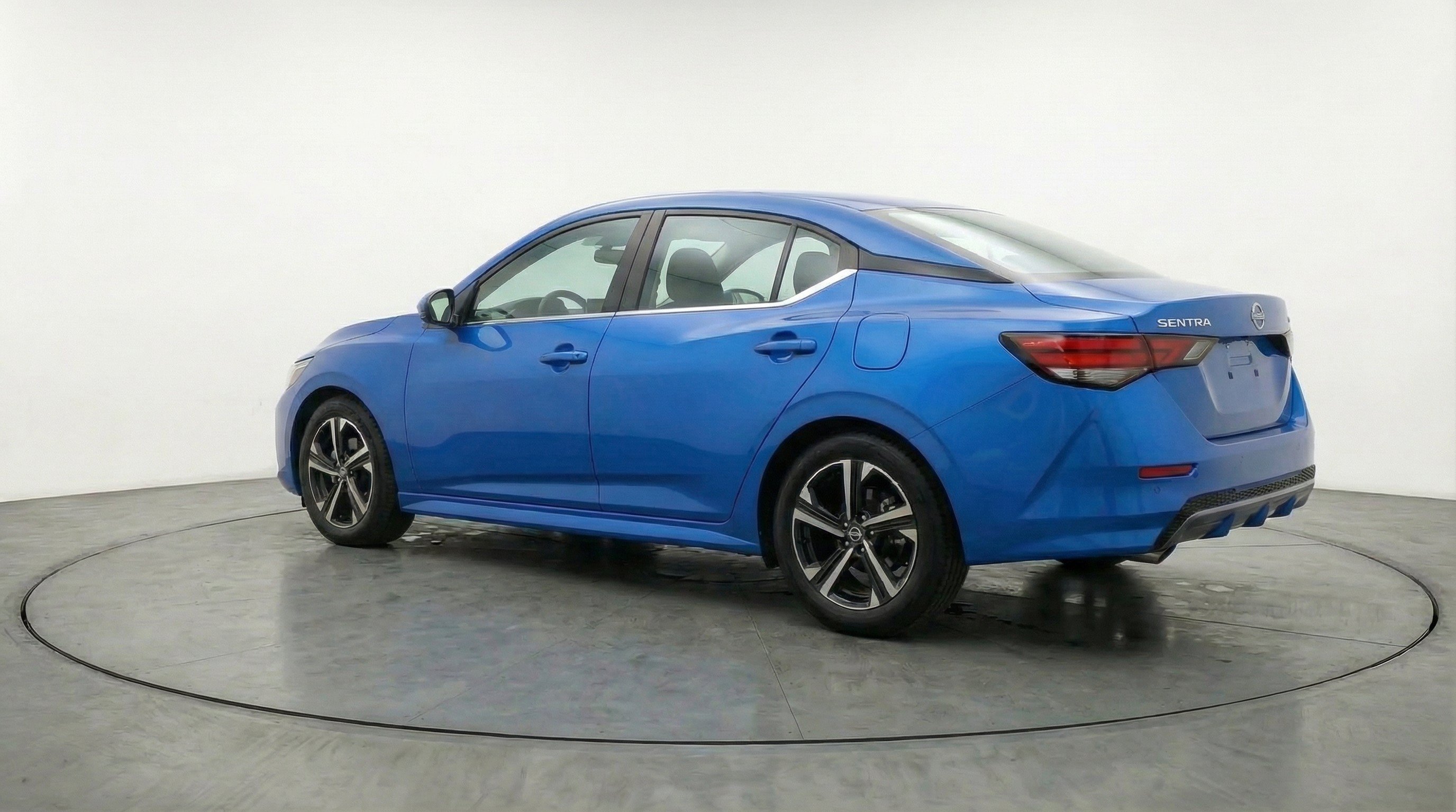 Used 2025 Nissan Sentra SV FWD image 6