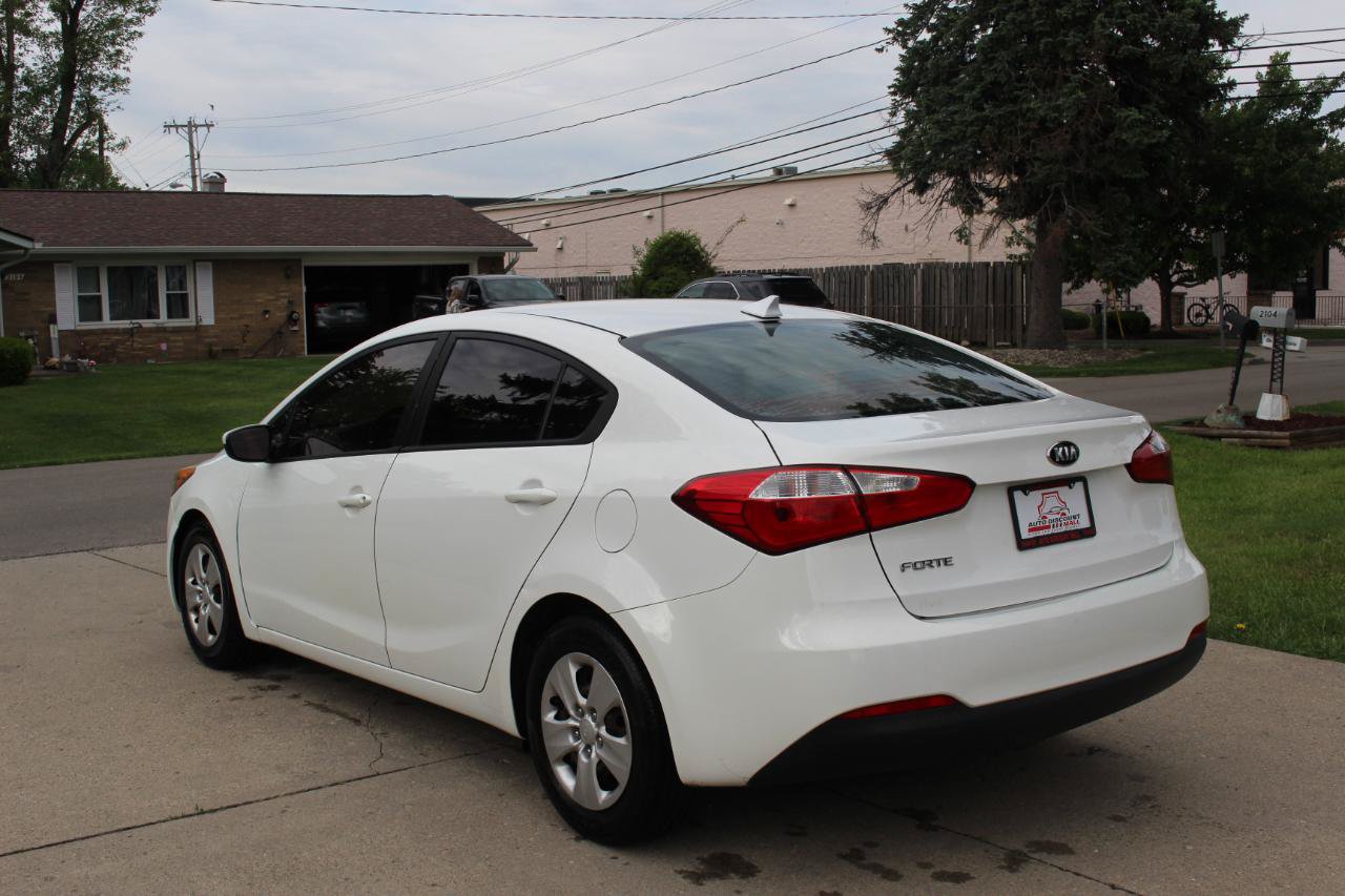 Used 2016 Kia Forte LX FWD image 7