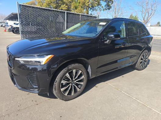 Used 2025 Volvo XC60 B5 Plus image 1