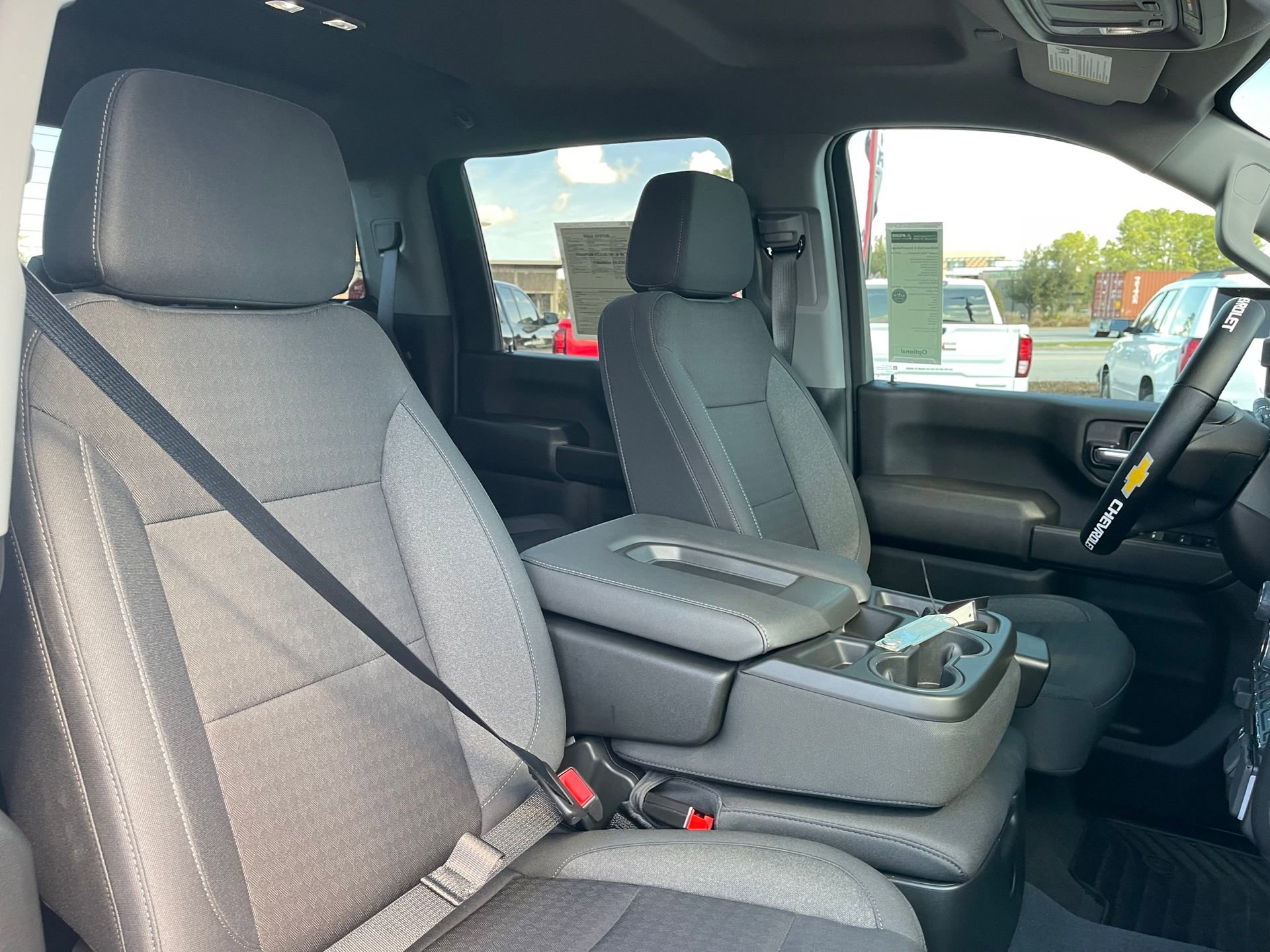 Used 2025 Chevrolet Silverado 2500 Custom w/ Custom Value Package image 26