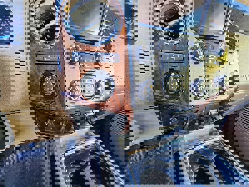 Used 2013 Ford F350 Lariat image 21