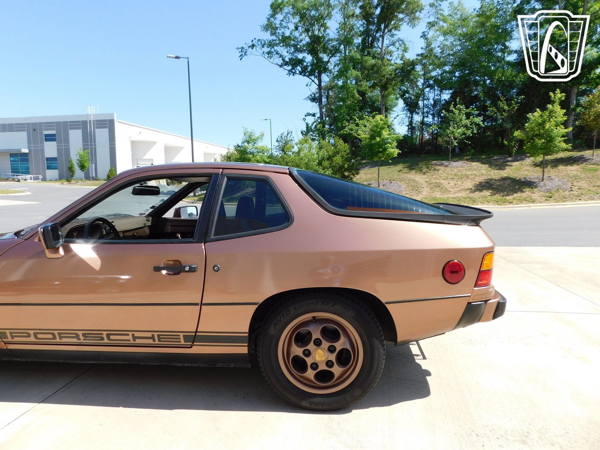 Used 1988 Porsche 924 S RWD image 16