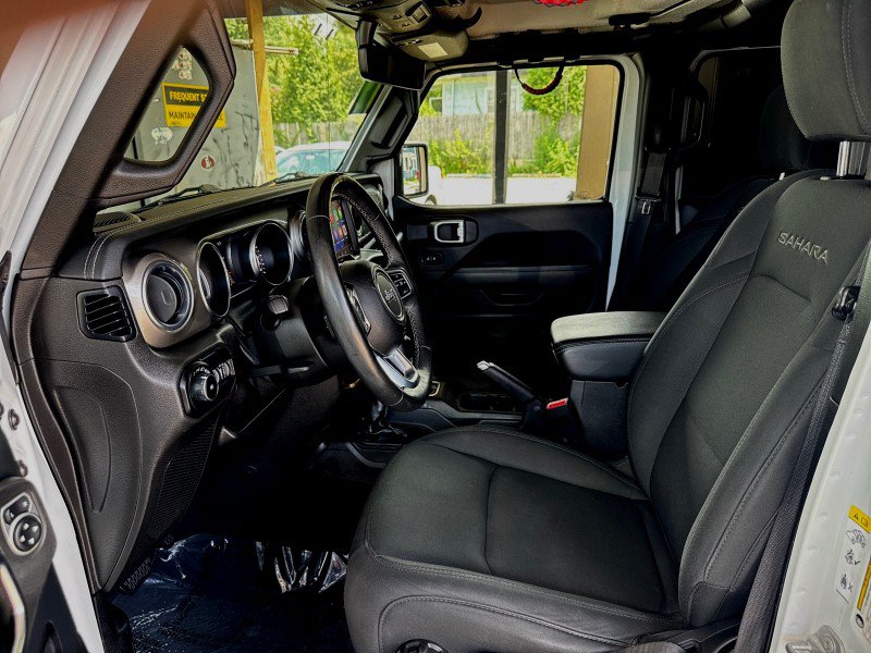 Used 2019 Jeep Wrangler Unlimited Sahara AWD/4WD image 38