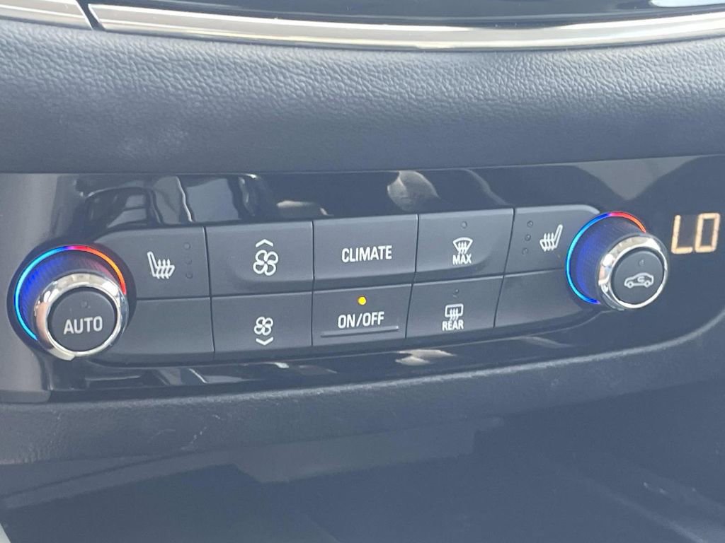 Used 2023 Buick Enclave Essence w/ Experience Buick Package image 25