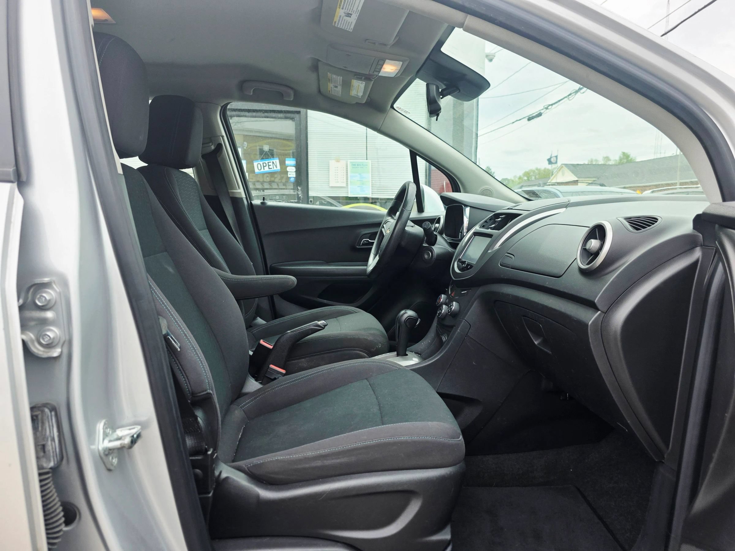 Used 2016 Chevrolet Trax LS AWD/4WD image 13