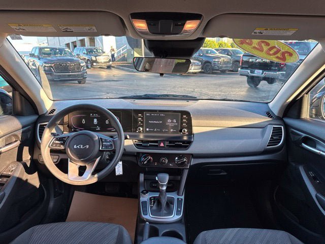 Used 2024 Kia Seltos LX AWD/4WD image 24