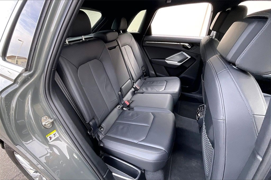 Used 2025 Audi Q3 2.0T Premium image 26