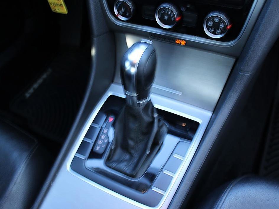 Used 2014 Volkswagen Passat 1.8T SE image 22