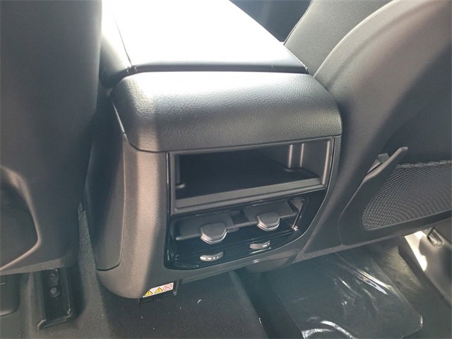 New 2025 Jeep Grand Cherokee Limited w/ Trailer Tow Package image 6