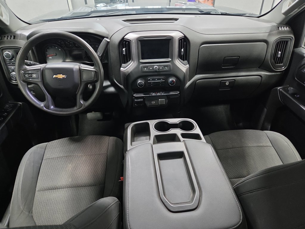 Used 2020 Chevrolet Silverado 2500 Custom w/ Custom Value Package AWD/4WD image 3