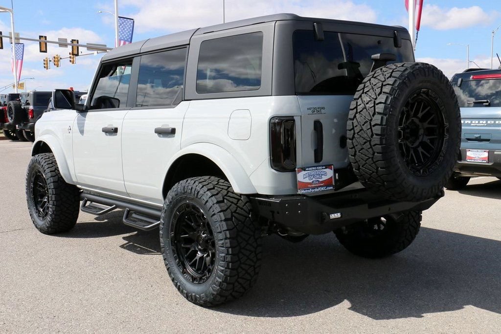 New 2026 Ford Bronco Outer Banks AWD/4WD image 8