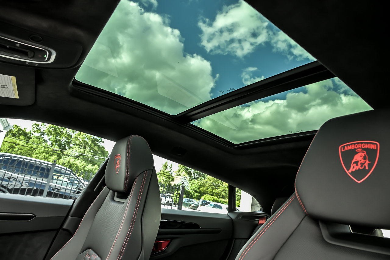 Used 2024 Lamborghini Urus S AWD/4WD image 19