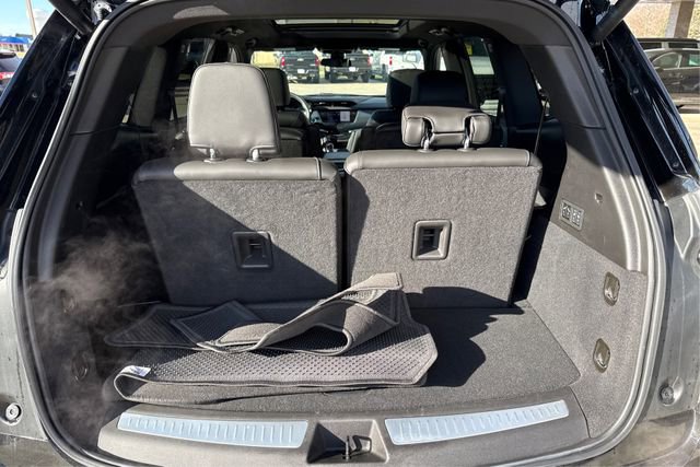 Used 2024 Cadillac XT6 Sport image 12