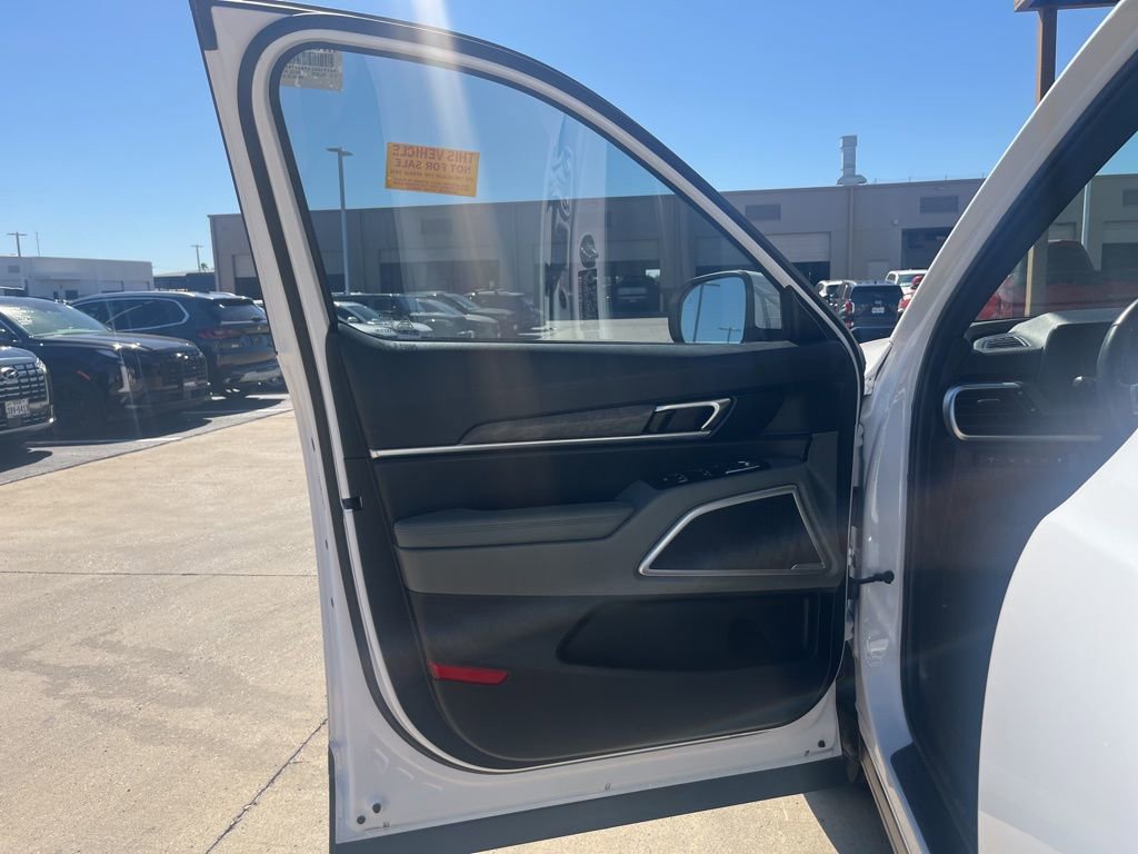 Used 2023 Kia Telluride EX X-Line image 41