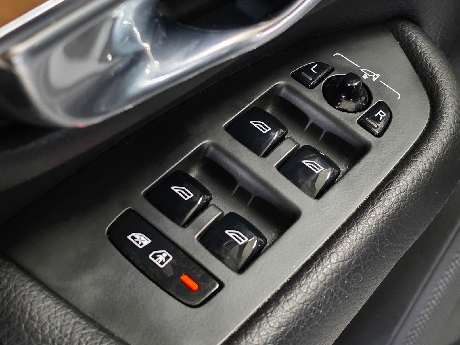 Used 2022 Volvo XC90 T8 Inscription Expression image 21