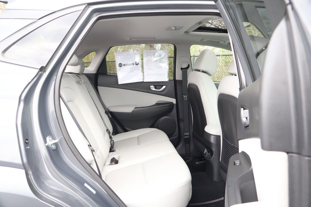 Used 2023 Hyundai Kona Limited w/ Cargo Package FWD image 46