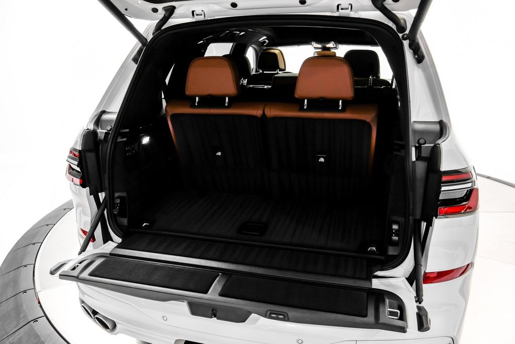 Used 2025 BMW ALPINA XB7 AWD/4WD image 71