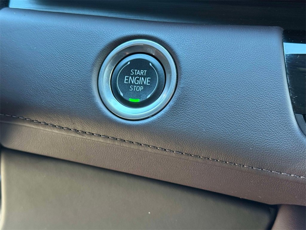 Used 2024 Cadillac Escalade ESV Sport Platinum w/ LPO, ONYX Package image 28