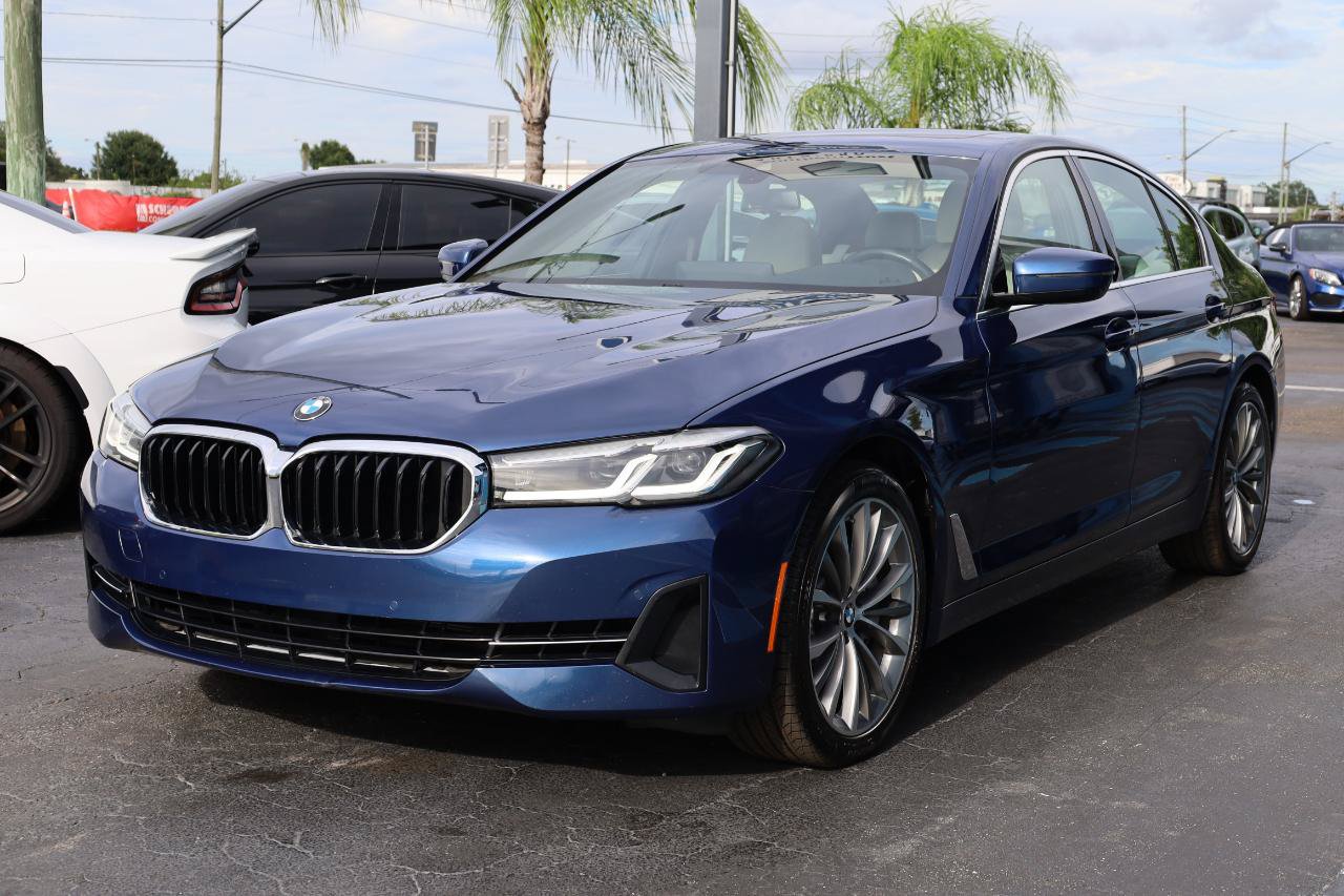 Used 2021 BMW 540i w/ Luxury Seating Package RWD image 2