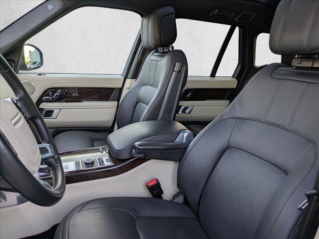 Used 2020 Land Rover Range Rover HSE image 19