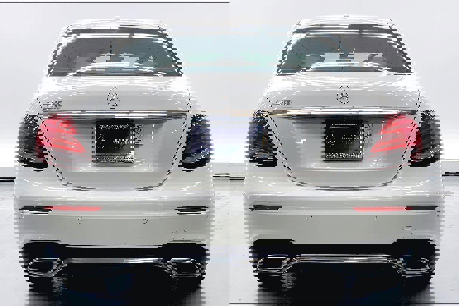 Used 2017 Mercedes-Benz E 300 image 3