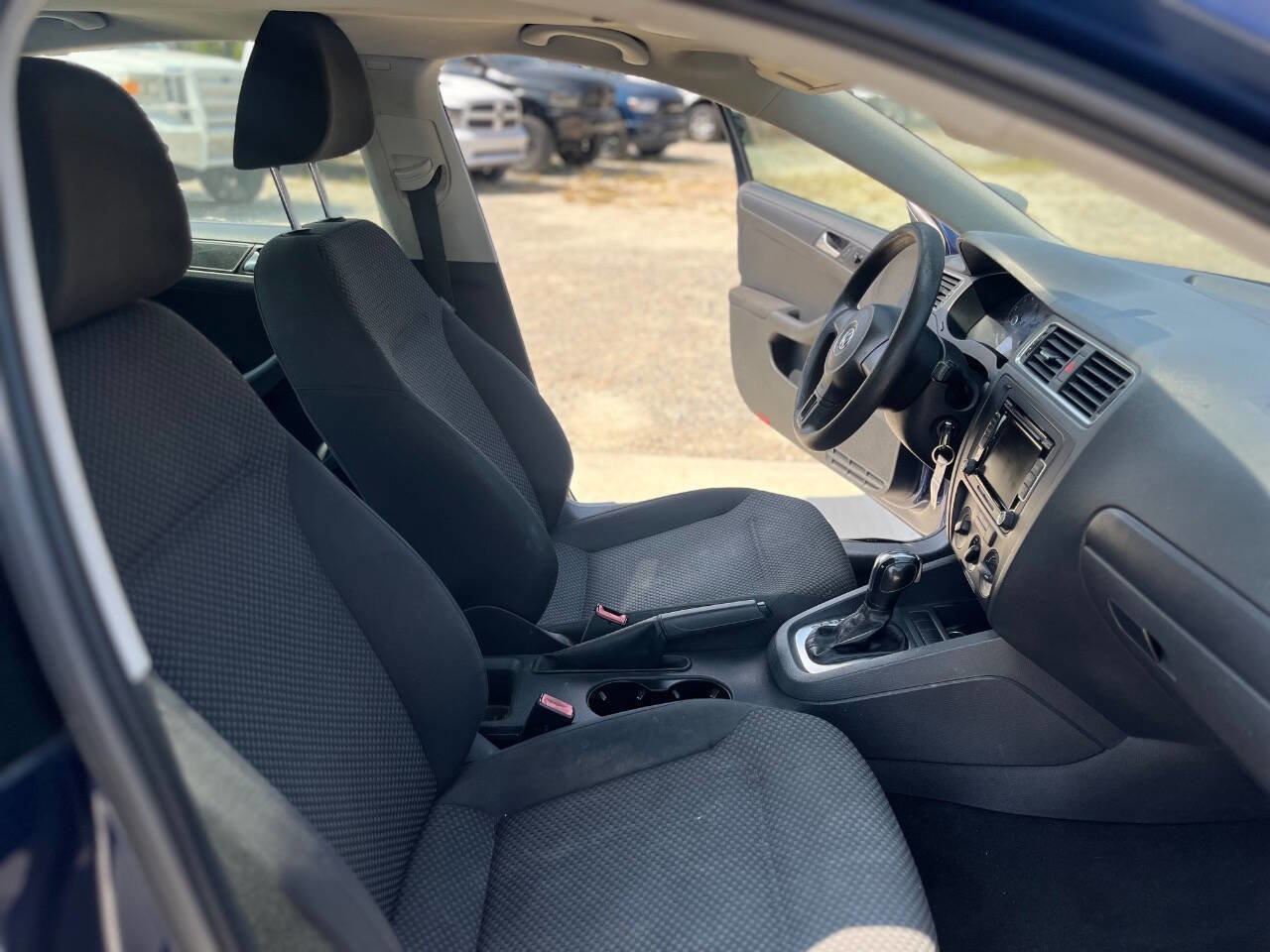 Used 2013 Volkswagen Jetta SE image 38