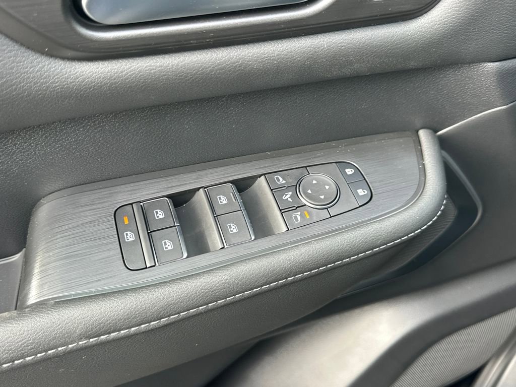 New 2026 Nissan Armada Platinum image 11