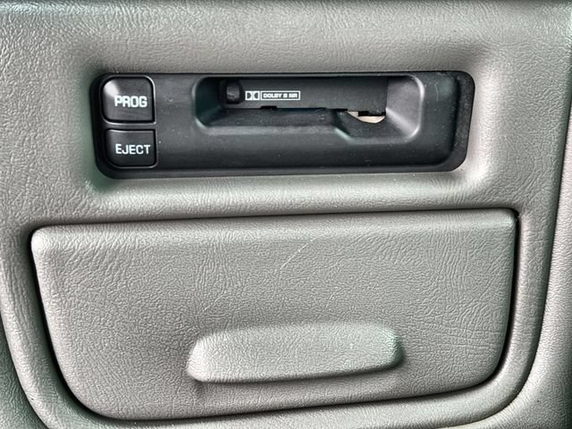 Used 2002 Chevrolet Silverado 3500 LT RWD image 25