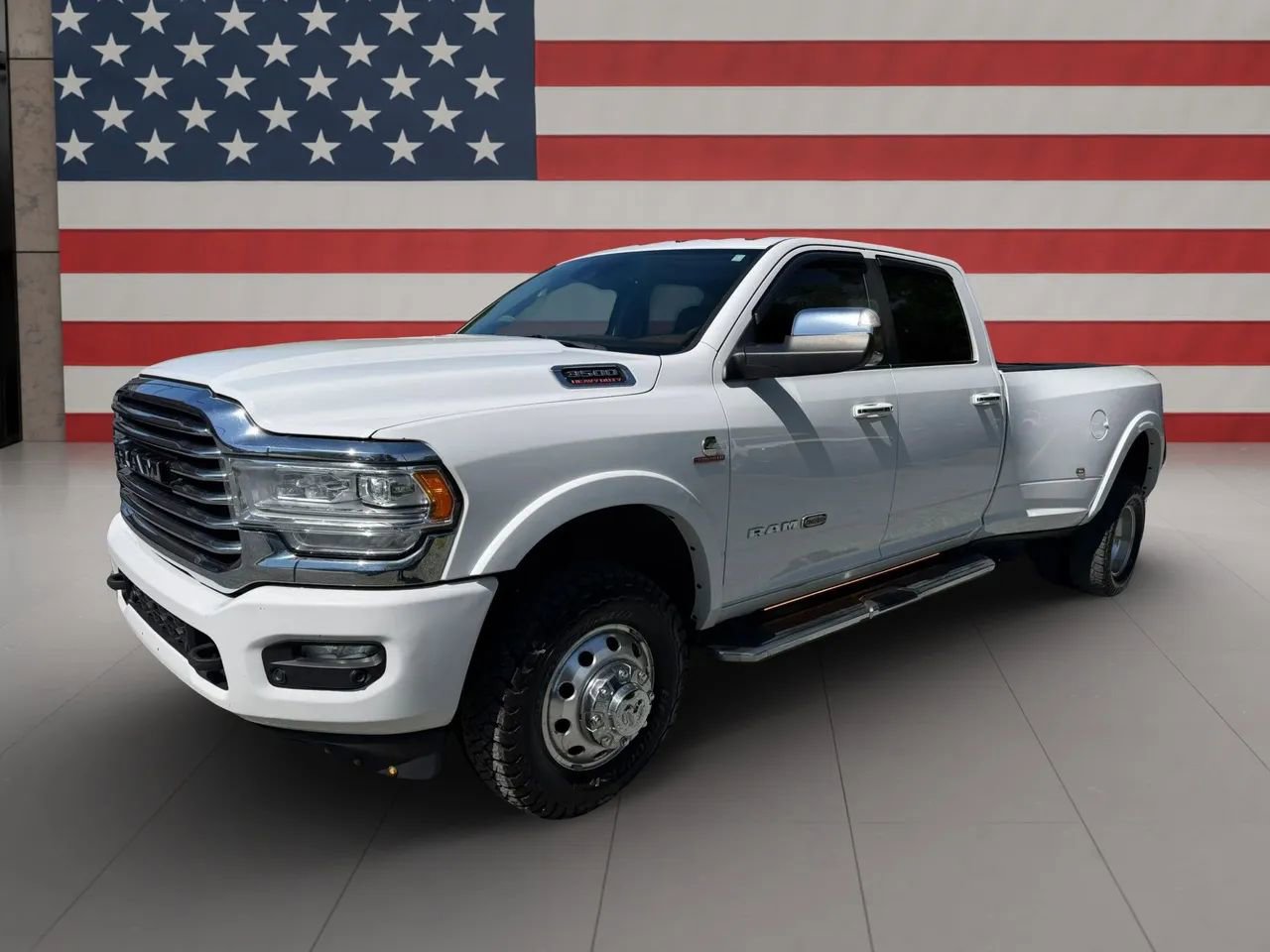 Used 2019 RAM 3500 Limited image 2