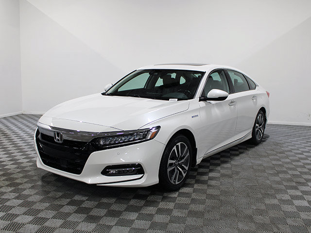 Used 2020 Honda Accord Touring image 2