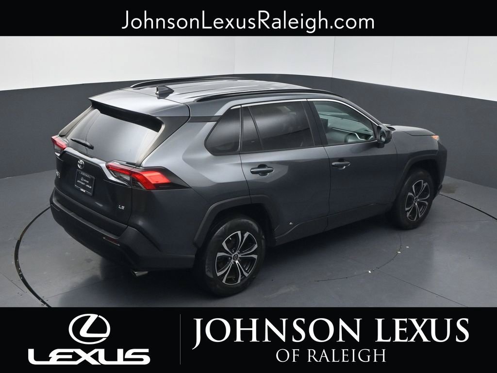 Used 2021 Toyota RAV4 LE FWD image 27