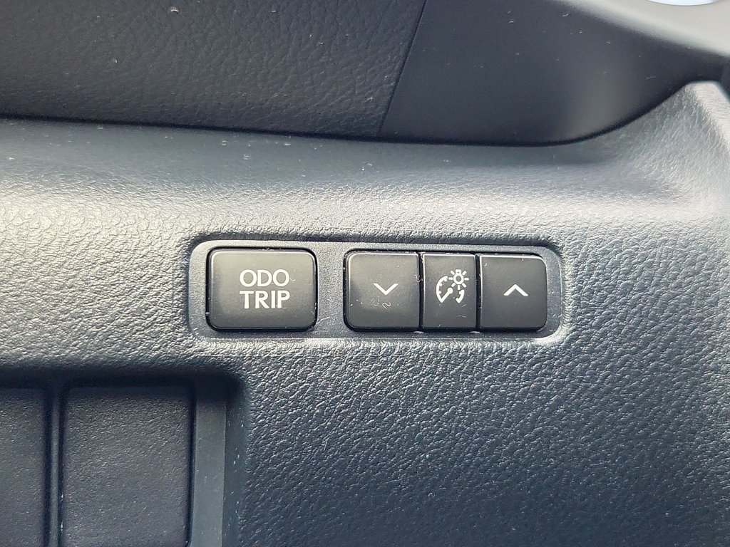 Used 2015 Lexus IS 250 w/ Navigation System Package RWD image 32