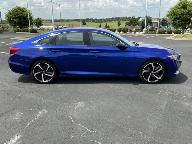 Used 2022 Honda Accord Sport image 2