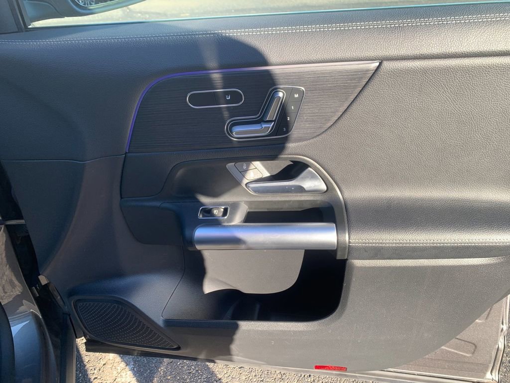 Used 2023 Mercedes-Benz GLA 250 4MATIC image 19