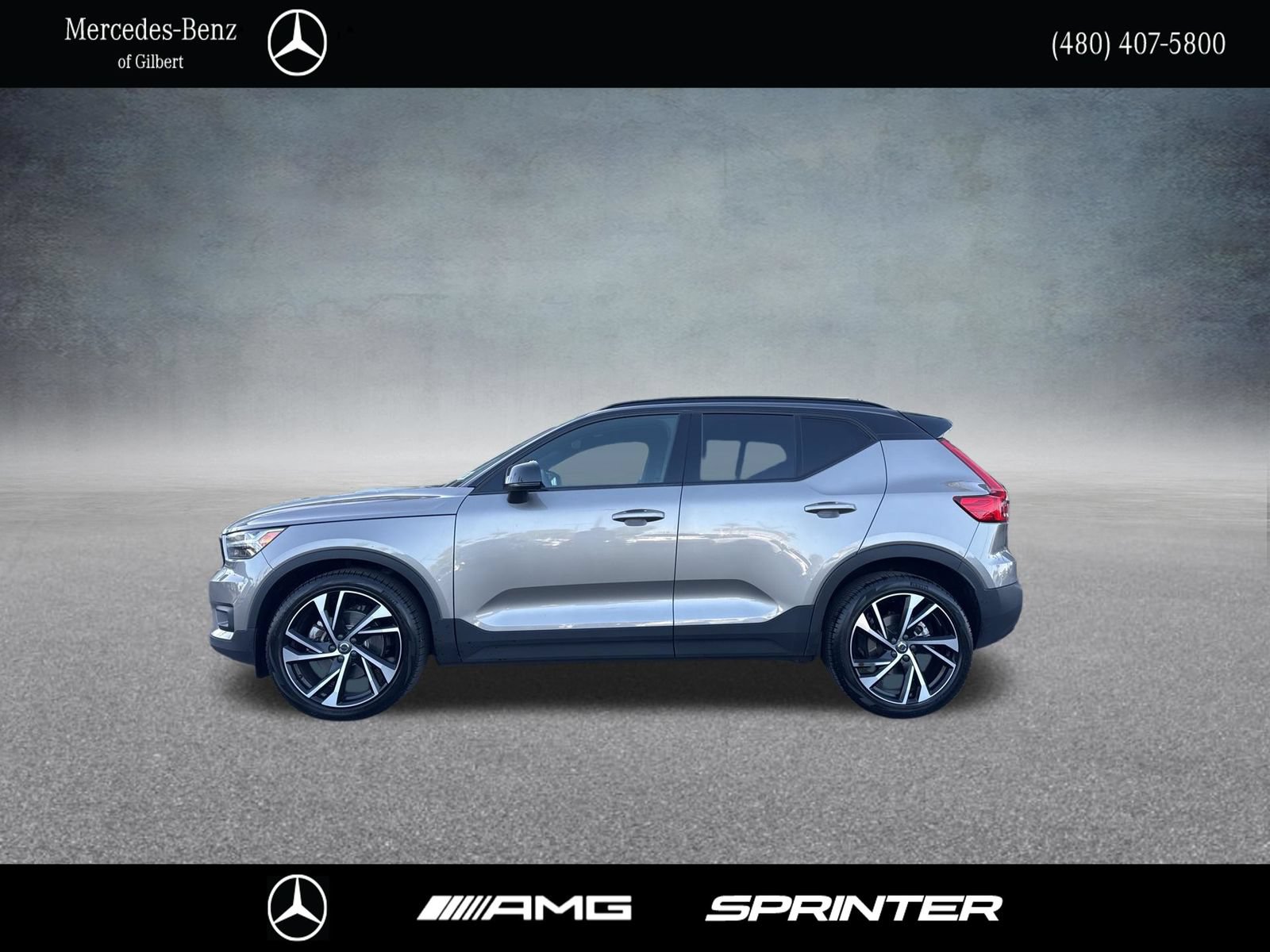 Used 2022 Volvo XC40 T5 R-Design w/ Climate Package AWD/4WD image 2