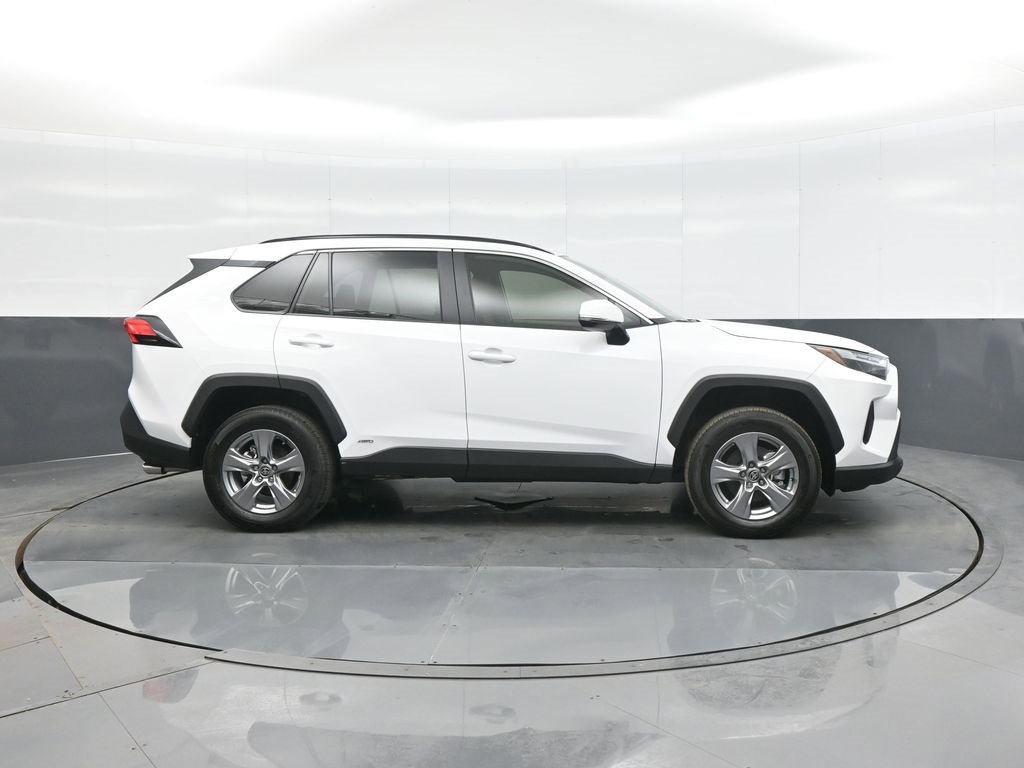 Used 2025 Toyota RAV4 XLE image 8