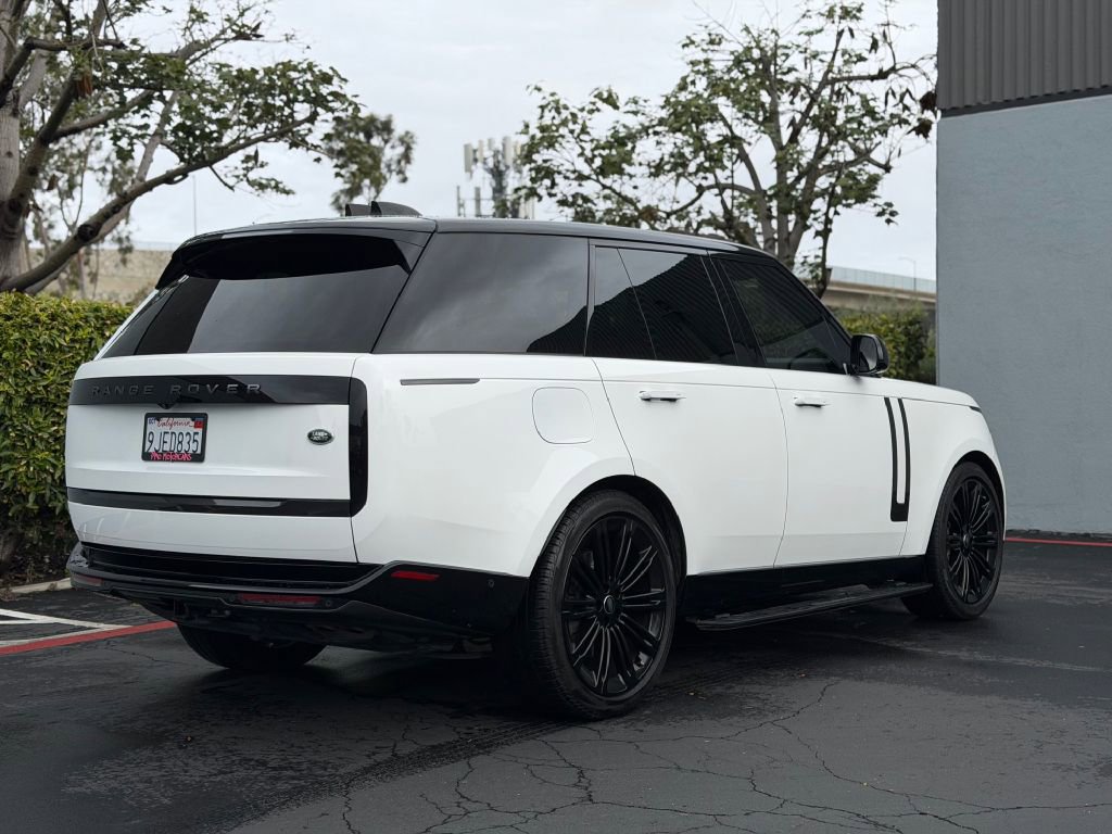 Used 2023 Land Rover Range Rover Autobiography AWD/4WD image 7