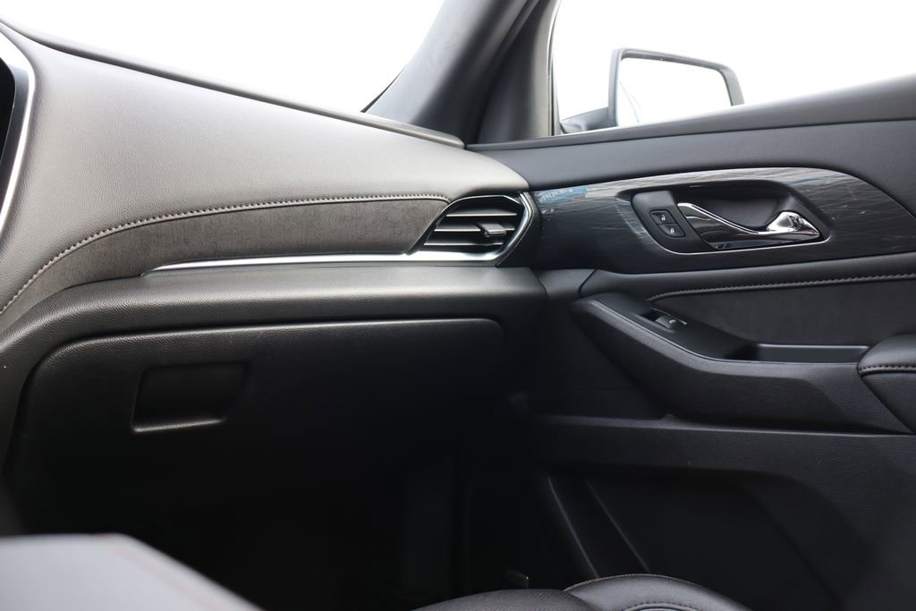 Used 2022 Chevrolet Traverse High Country image 49