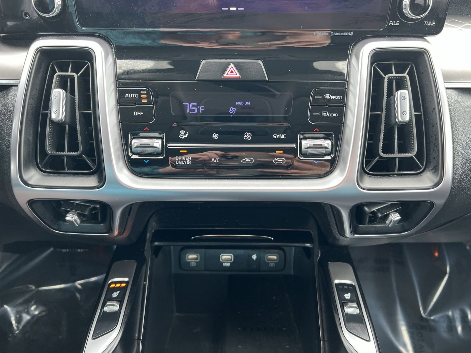 Used 2023 Kia Sorento EX image 21