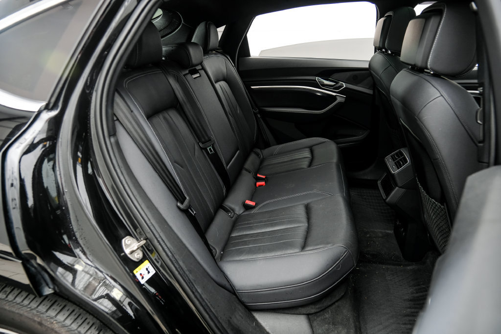 Used 2024 Audi Q8 e-tron Premium Plus w/ Premium Plus Package AWD/4WD image 49